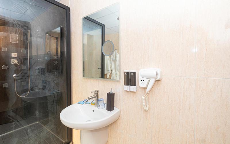 Hotel Le Figaro Ντουάλα Εξωτερικό φωτογραφία