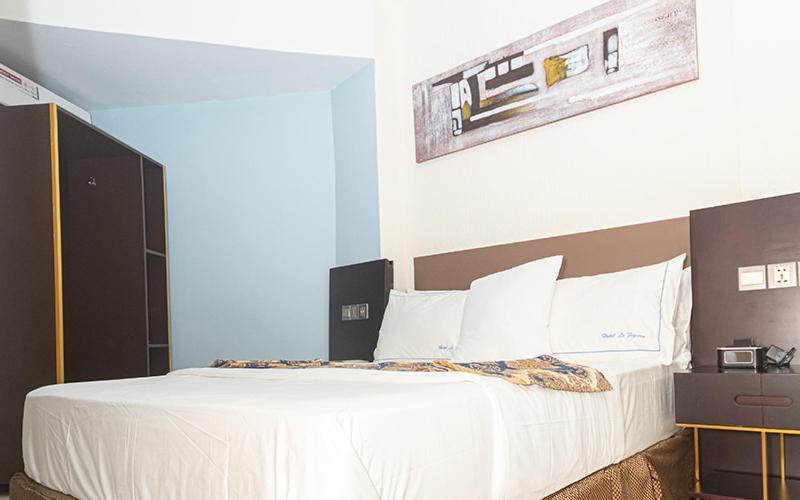 Hotel Le Figaro Ντουάλα Εξωτερικό φωτογραφία