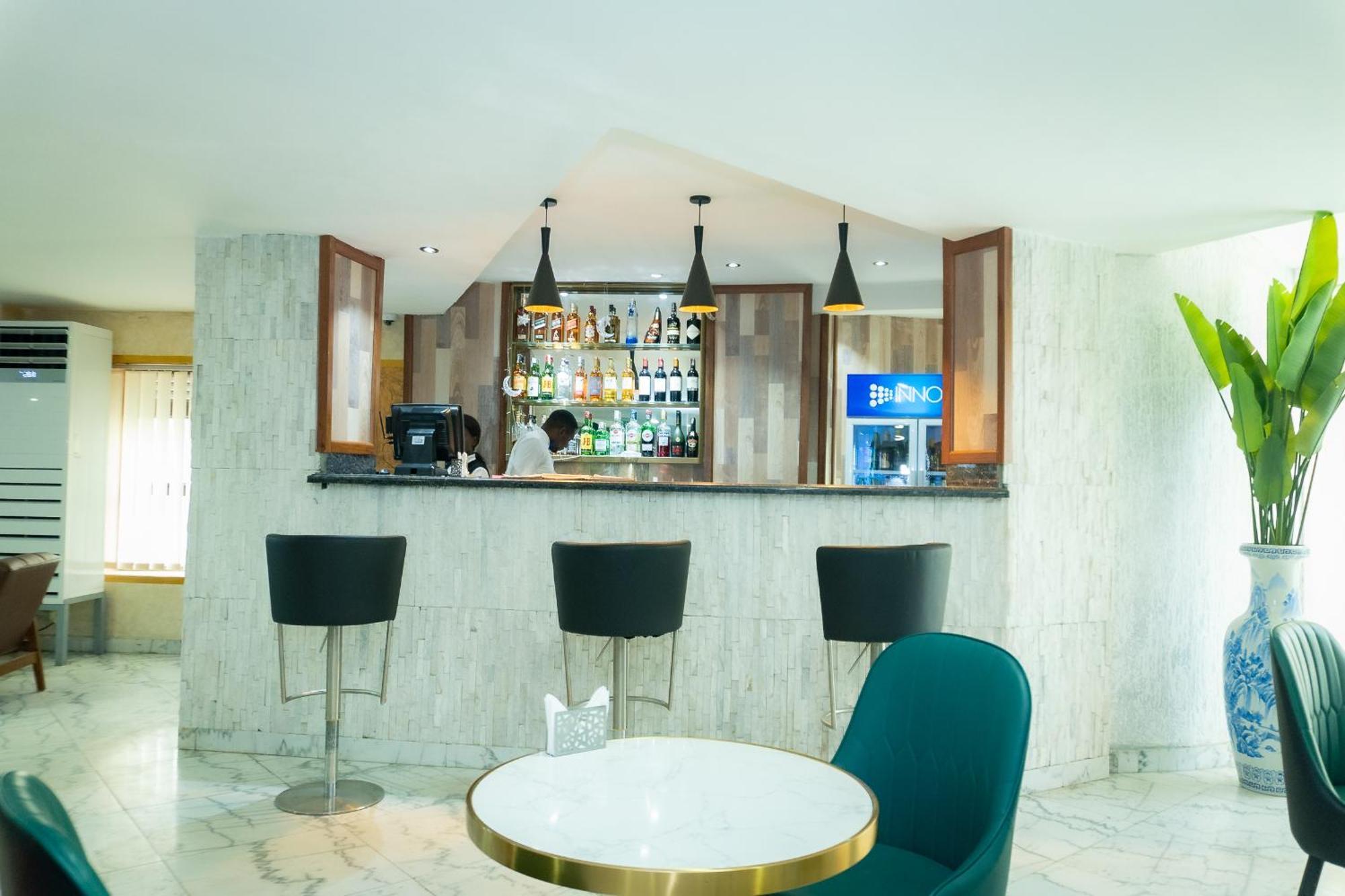 Hotel Le Figaro Ντουάλα Εξωτερικό φωτογραφία