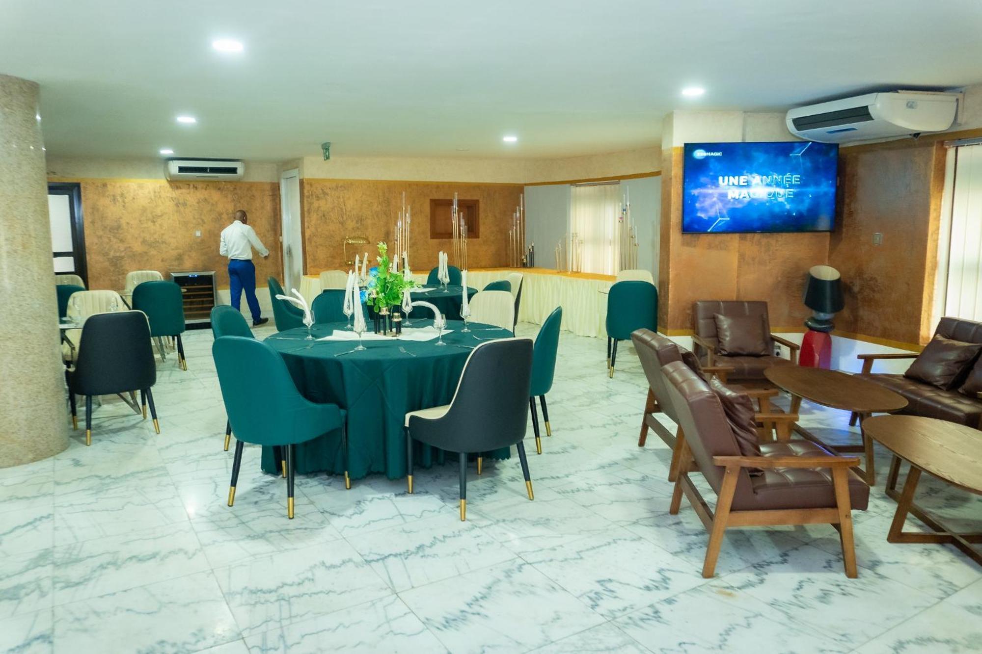 Hotel Le Figaro Ντουάλα Εξωτερικό φωτογραφία