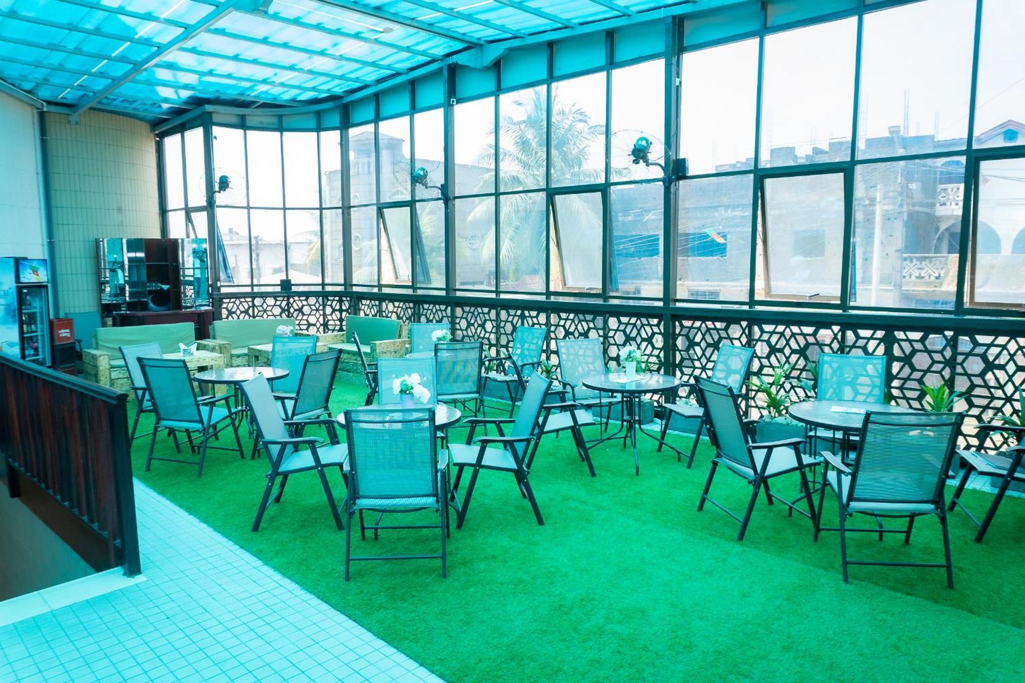 Hotel Le Figaro Ντουάλα Εξωτερικό φωτογραφία